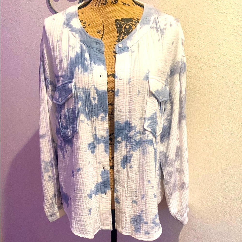 Tie-dye button up